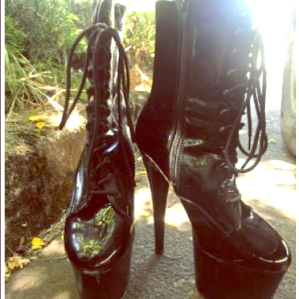 6 Inch Pleasers Heels - Size 7.5